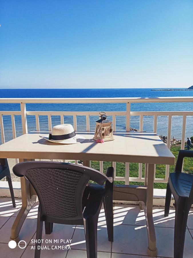 Villa Pouliezos Apartments Аликанас Экстерьер фото