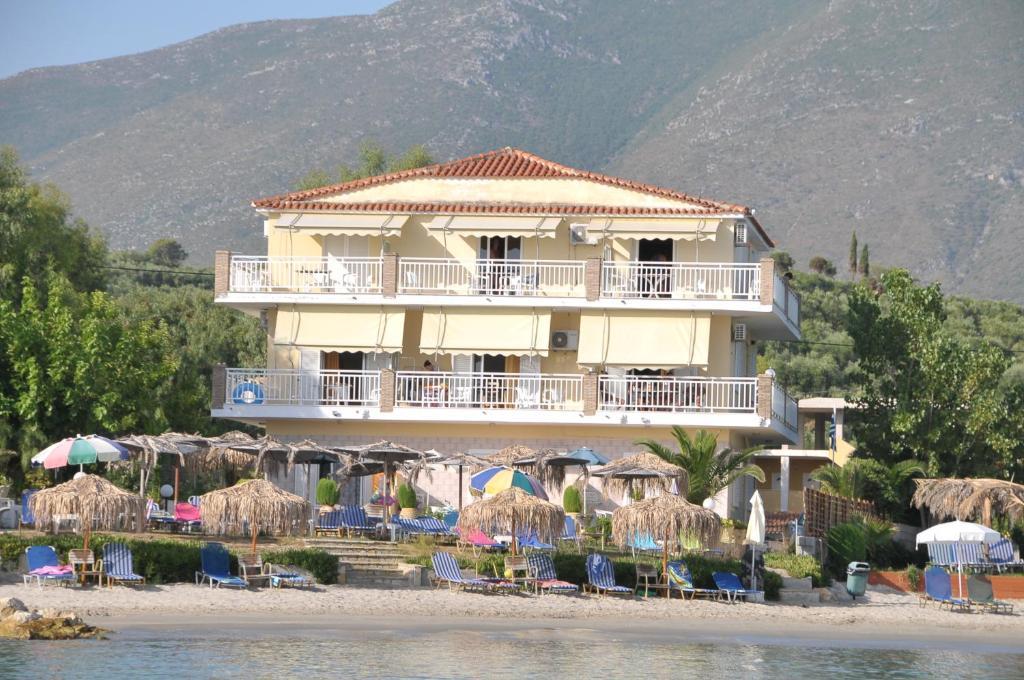 Villa Pouliezos Apartments Аликанас Номер фото