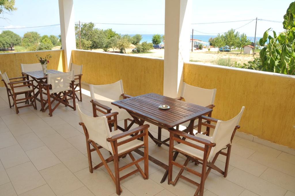 Villa Pouliezos Apartments Аликанас Номер фото